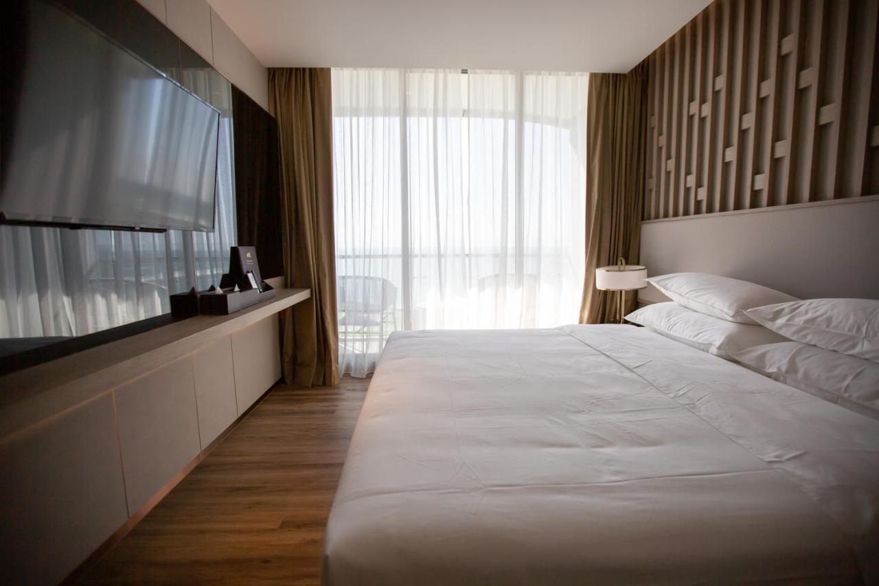 Symphony Of The Sea Hotel Bangsaen Eksteriør bilde