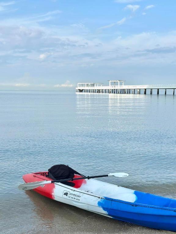 Symphony Of The Sea Hotel Bangsaen Eksteriør bilde