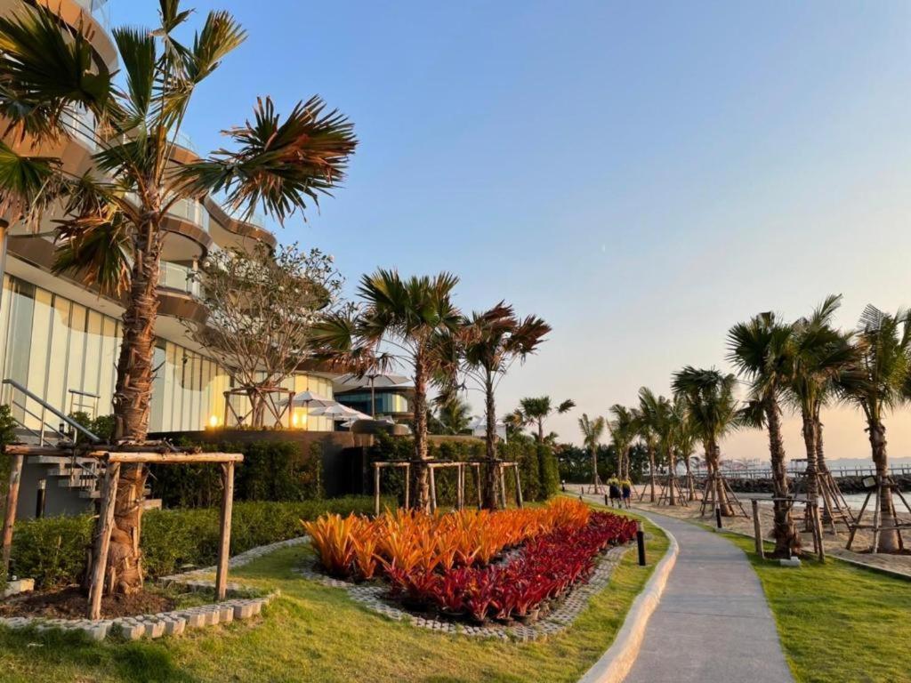 Symphony Of The Sea Hotel Bangsaen Eksteriør bilde