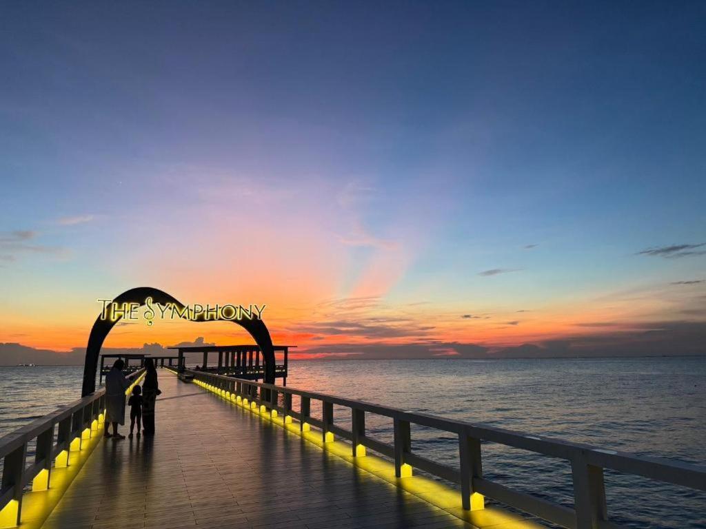 Symphony Of The Sea Hotel Bangsaen Eksteriør bilde