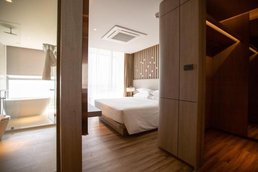 Symphony Of The Sea Hotel Bangsaen Eksteriør bilde